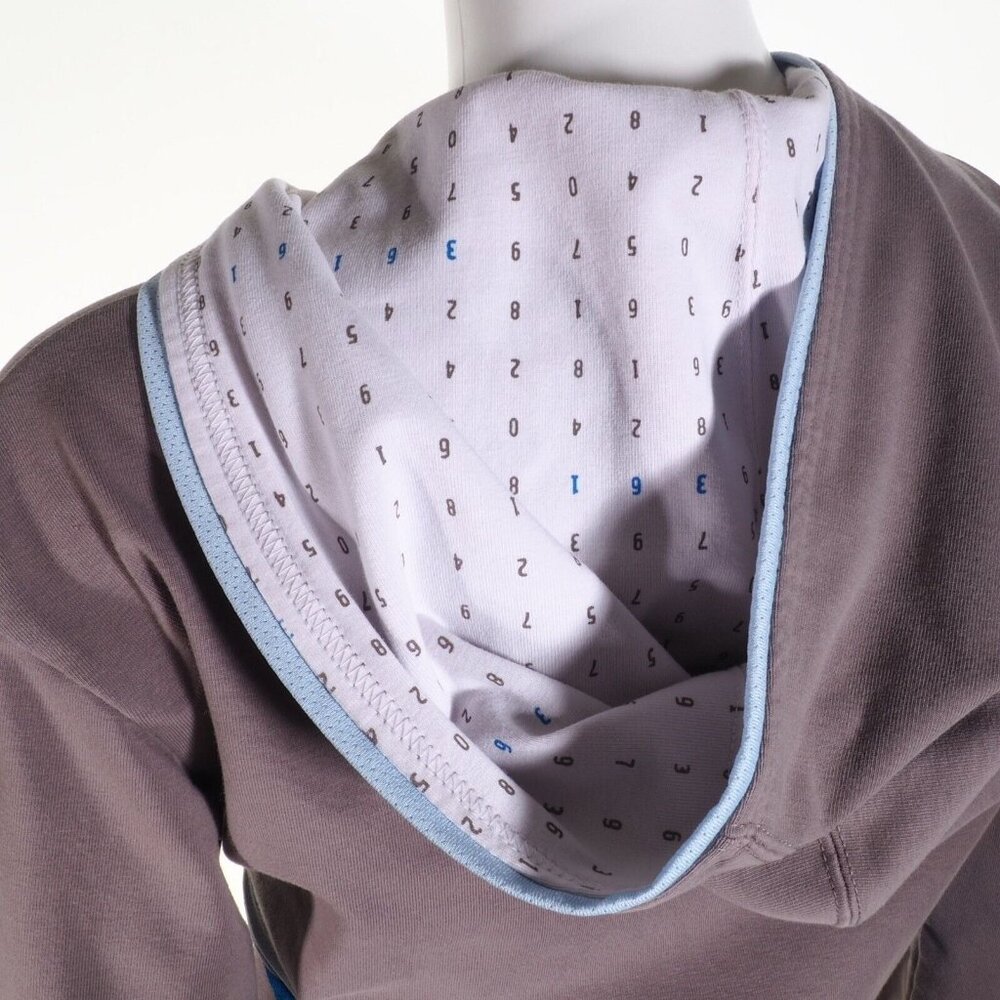Nike Fit Dry Hoodie Women Medium Pullover Gray Blue Full Zip Numbers in Hood - Picture 7 of 10